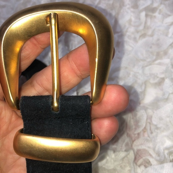 Emmanuel leather belt with large gold metal buckle- 34” with buckle- like new - Picture 2 of 11